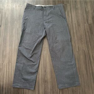Dockers Classic Fit Gray Dress Pants Men’s 38x30 Business Casual Slacks